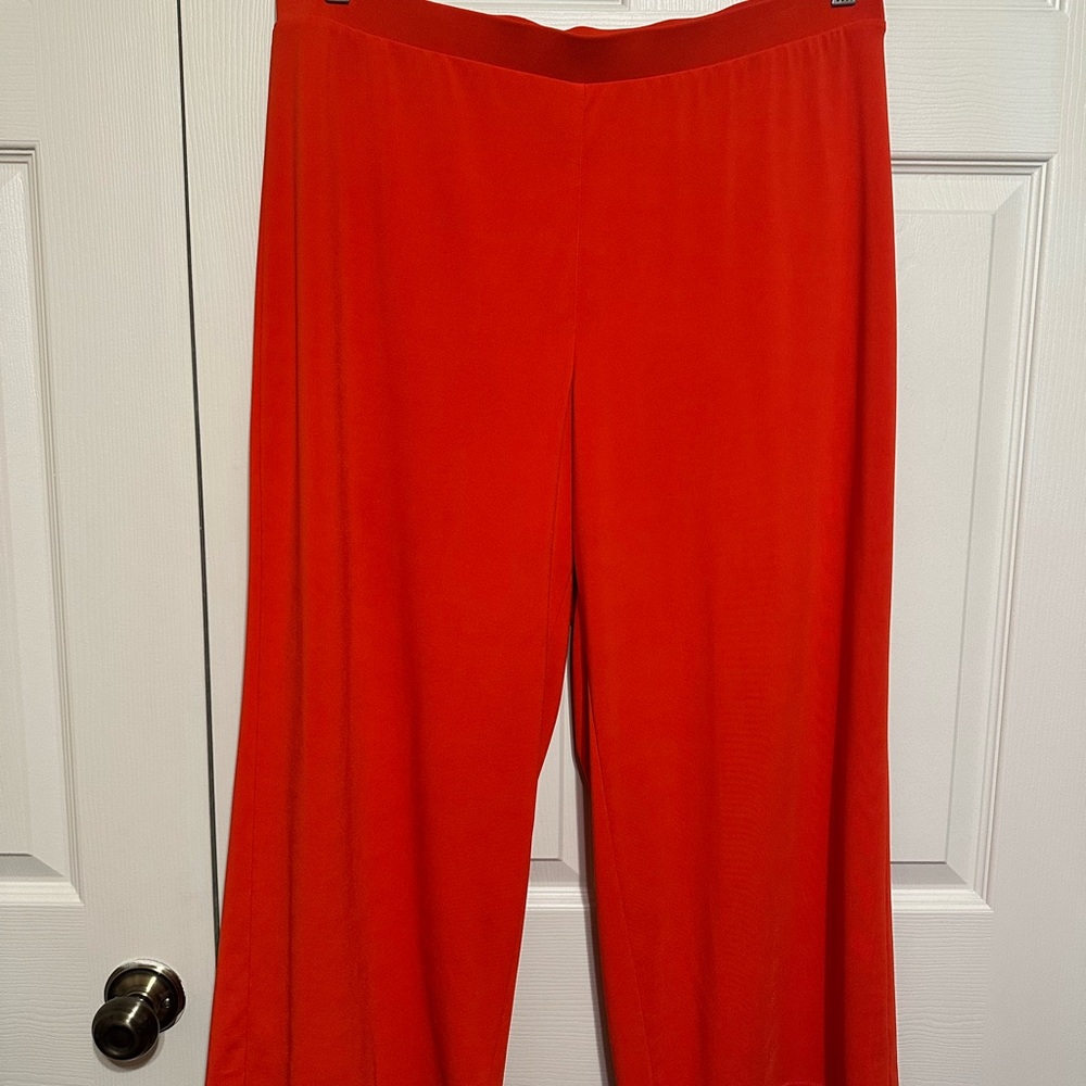 Chico's Cropped Bold Red Wide-Leg Pants. Chicos size 2